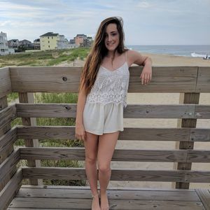 Meet your Posher, Brooke